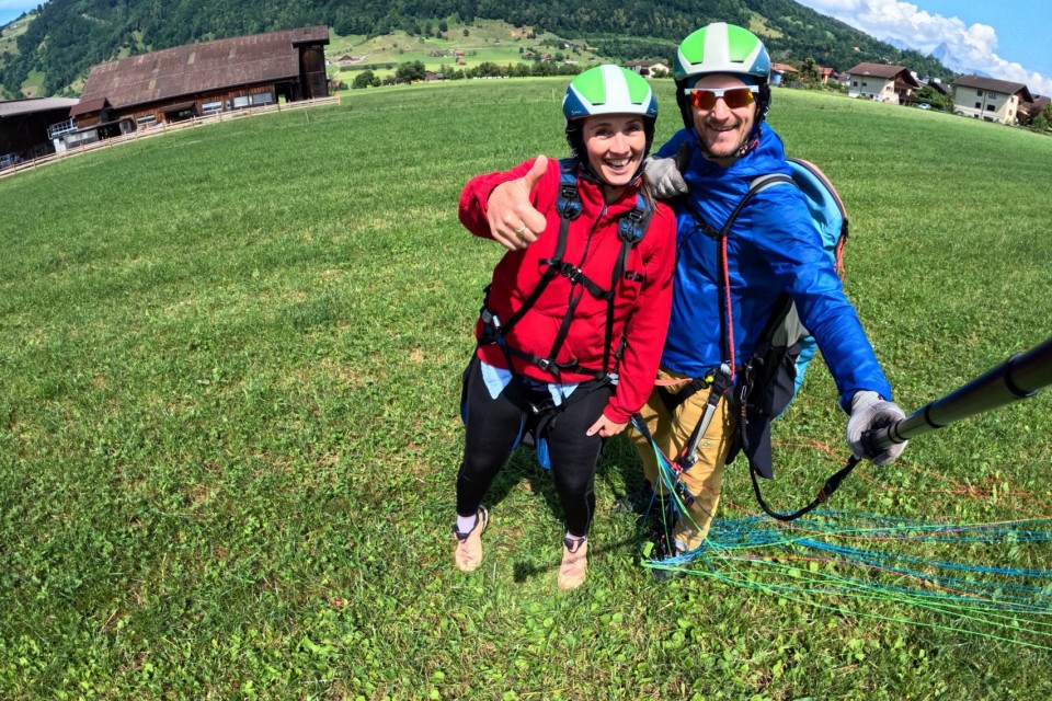 Ein Geschenk, das abhebt – Thermikflug mit Yvonne über den Zugersee