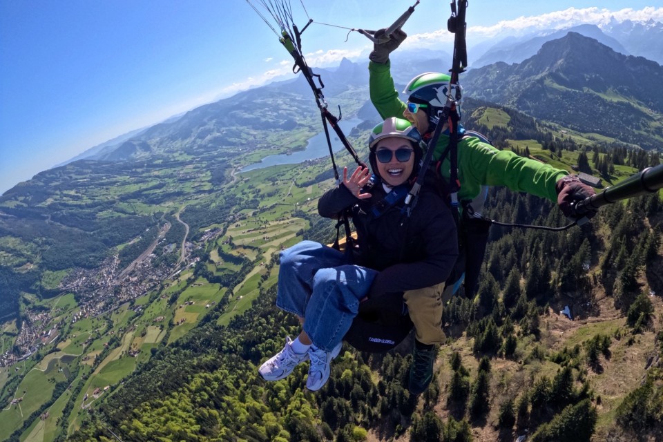 Frische Bise, warmes Lachen – Frühlingsflug ab Rigi Scheidegg mit Lee