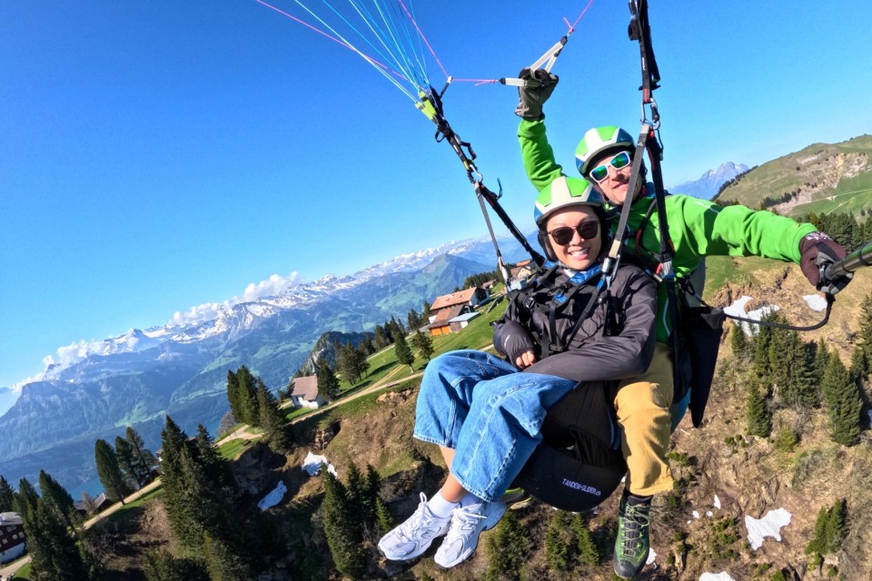 Frische Bise, warmes Lachen – Frühlingsflug ab Rigi Scheidegg mit Lee