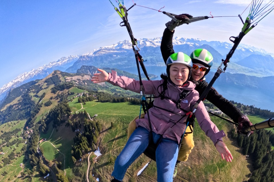 Scenic Thermal Flight Around Mount Rigi – Sunset, Alpine Glow & Melting Snowfields