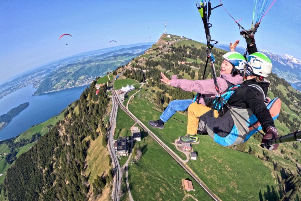 Scenic Thermal Flight Around Mount Rigi – Sunset, Alpine Glow & Melting Snowfields