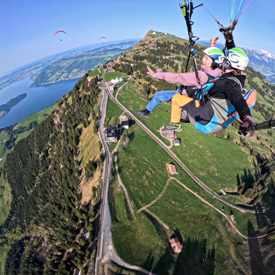 Scenic Thermal Flight Around Mount Rigi – Sunset, Alpine Glow & Melting Snowfields