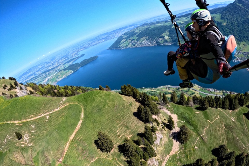 Panoramic Flight with Chloe from Rigi Kulm – Sea of Flowers, Spring Meadows & Clear Views