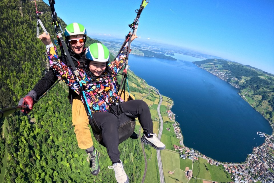 Panoramic Flight with Chloe from Rigi Kulm – Sea of Flowers, Spring Meadows & Clear Views