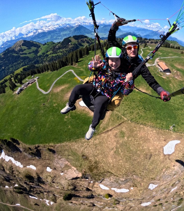 Panoramic Flight with Chloe from Rigi Kulm – Sea of Flowers, Spring Meadows & Clear Views