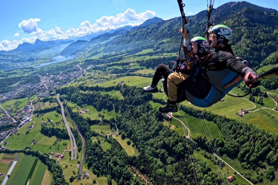 Panoramic Flight with Chloe from Rigi Kulm – Sea of Flowers, Spring Meadows & Clear Views