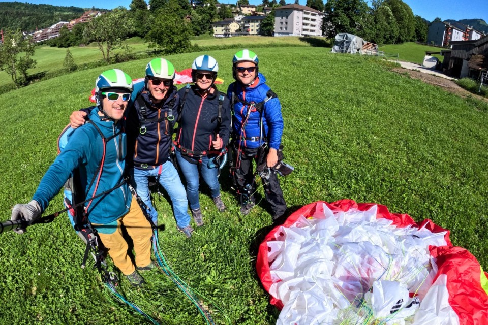 Schon die zweite Runde – von der Rigi über den Zugersee: Mit Bas & Mariska zurück in der Luft