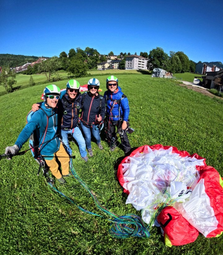 Schon die zweite Runde – von der Rigi über den Zugersee: Mit Bas & Mariska zurück in der Luft