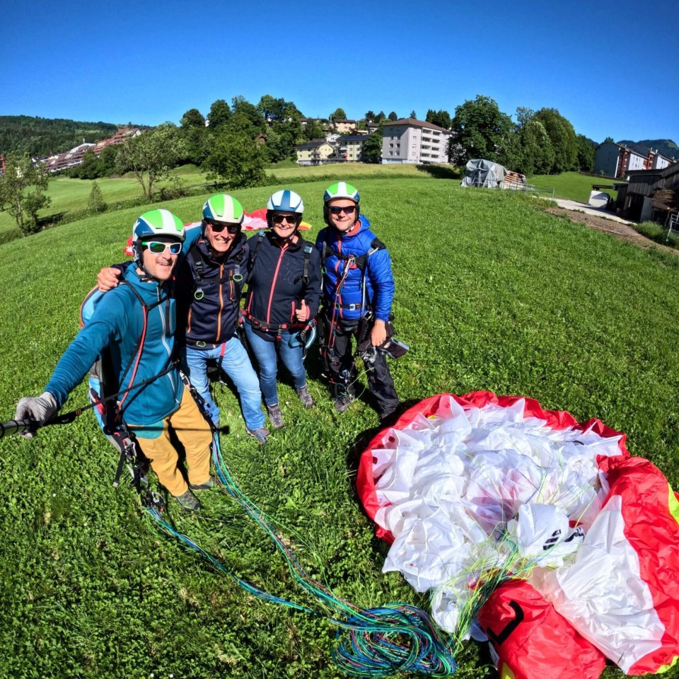 Schon die zweite Runde – von der Rigi über den Zugersee: Mit Bas & Mariska zurück in der Luft