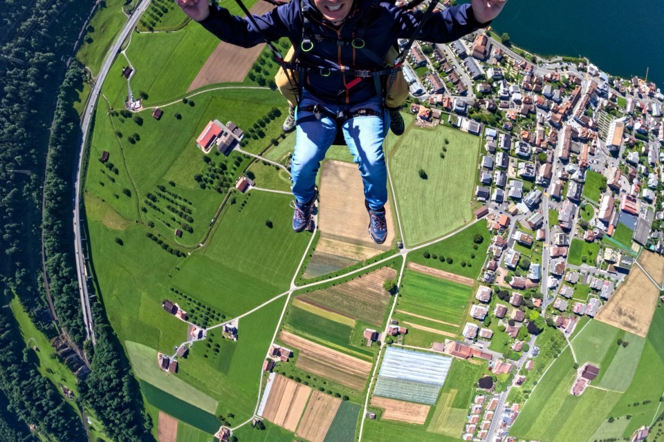 Schon die zweite Runde – von der Rigi über den Zugersee: Mit Bas & Mariska zurück in der Luft