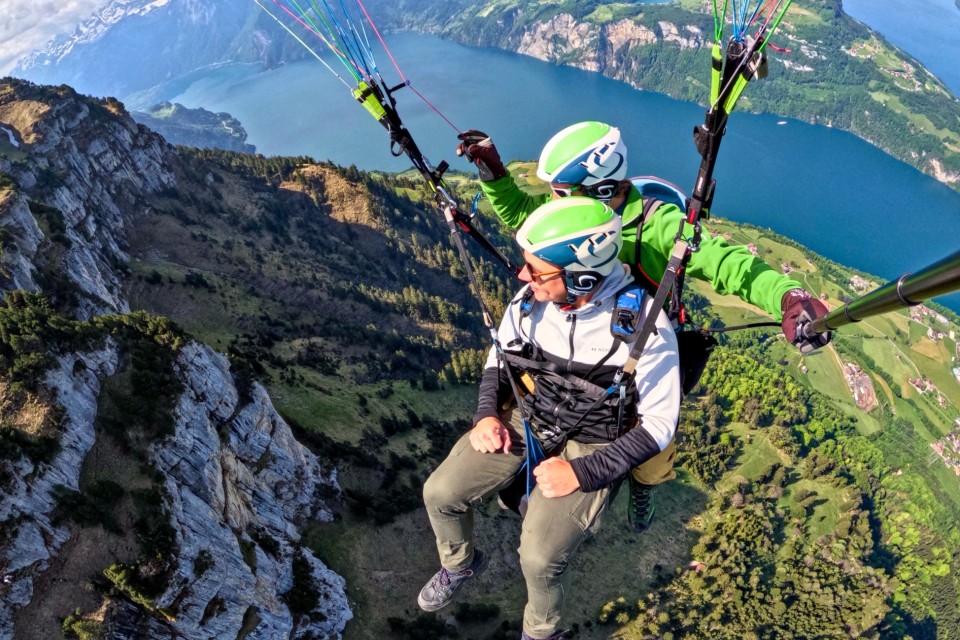 Tandemflug vom Fronalpstock – über den Urnersee bis nach Brunnen